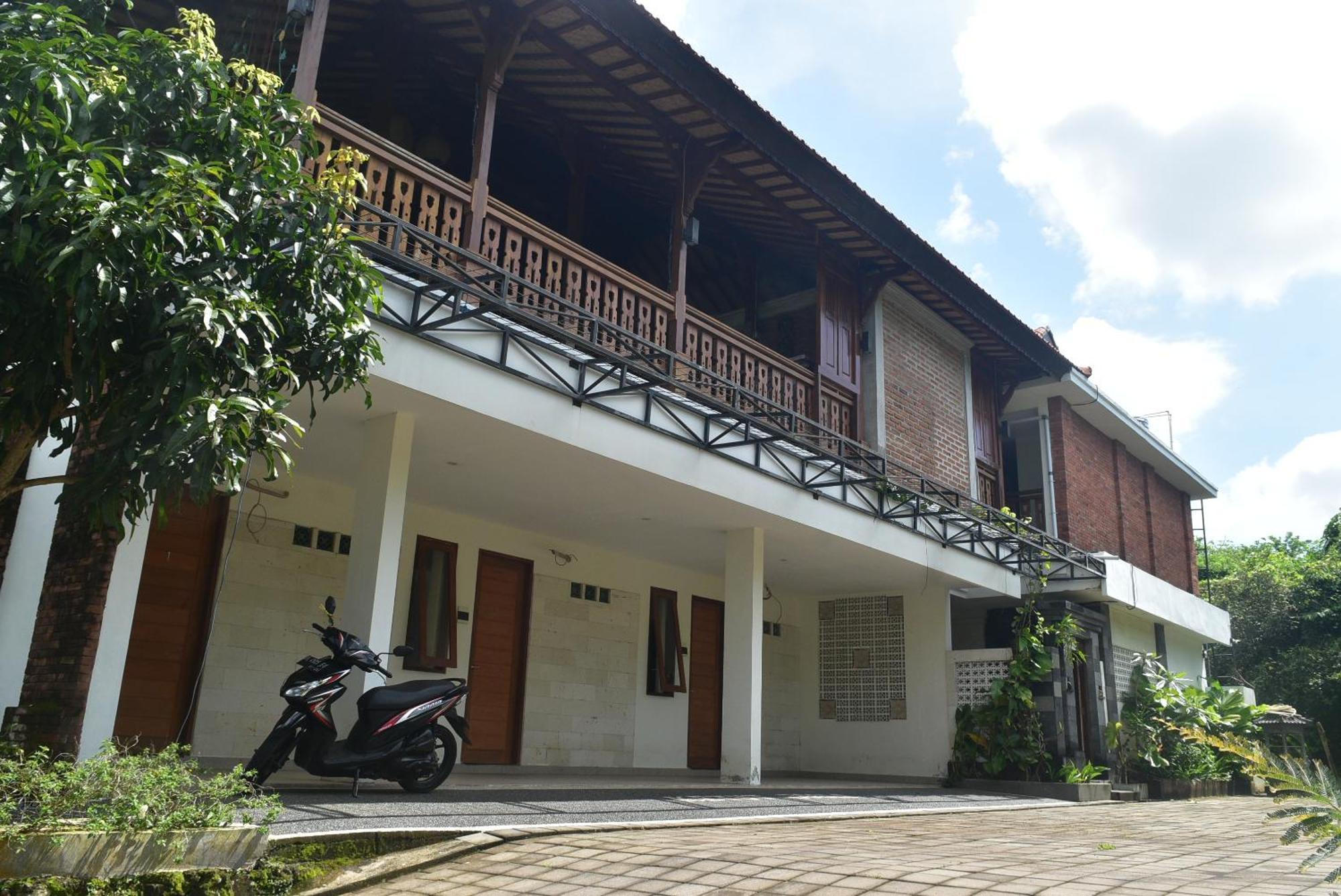 Ketut Joglo Guest House Nusa Dua  Exterior photo